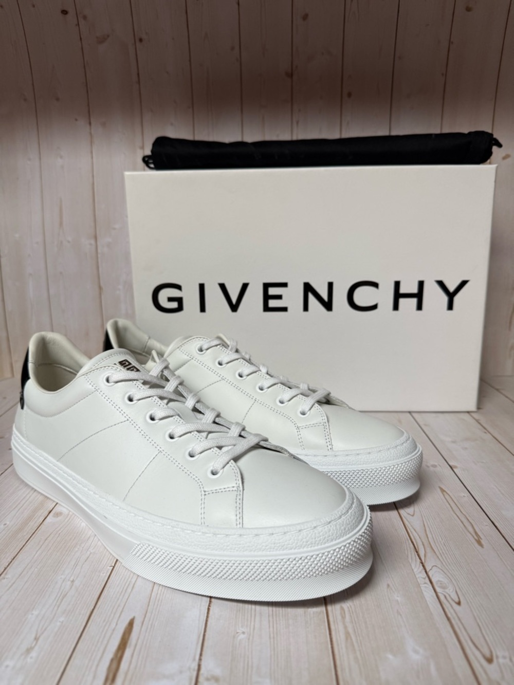 Givenchy City Sport Lace-Up Leather Sneaker White/Black Sz 45 / 12